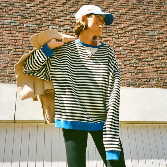 Never worn - Free People Classic Striped Oversized Crewneck Sweatshirt - Picture 2 of 7